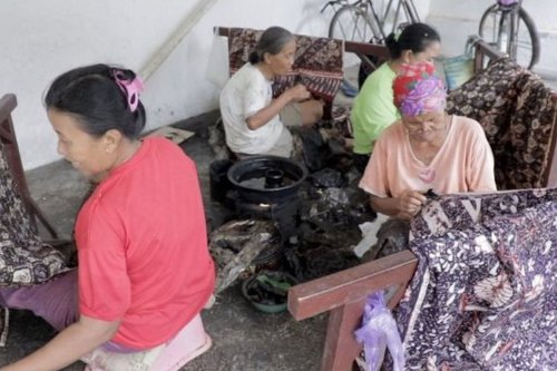 Jejak Sejarah Lasem sebagai Kota Pelabuhan, Batik Lasem, Simbol Akulturasi Budaya Jawa dan Tionghoa, Masa Kejayaan dan Kemunduran Batik Lasem, Lasem sebagai Pusat Peradaban Maritim, Batik Lasem, Lasem &ldquo;Tiongkok Kecil&rdquo; yang Jadi Pusat Sejarah Batik Pesisiran Indonesia