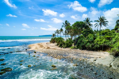 Pantai Karapyak Pangandaran, Wisata Tersembunyi yang Tenang dan Asri di Jawa Barat