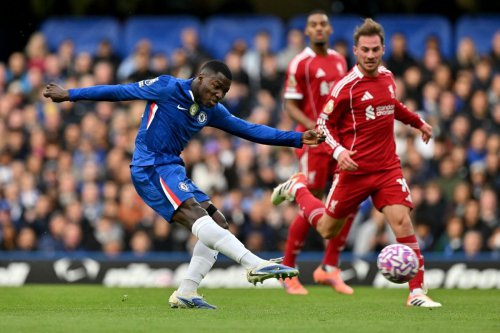 Liga Inggris, Premier League, Liverpool, Chelsea vs Liverpool, Chelsea, moises caicedo, Hasil Chelsea vs Liverpool, liga inggris 2025-2026, HT Skor Chelsea Vs Liverpool 1-0, Moises Caicedo Cetak Gol Indah