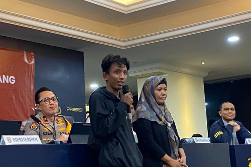 Keluarga ucapkan terima kasih, Kronologi Bima: pergi ke Malang, jual motor di Tegal, Kronologi Eko: hilang setelah nonton demo, ditemukan di kapal, Polisi: tidak ada hubungan dengan demo, Viral Pemuda Dikira Hilang Saat Demo Jakarta, Ternyata Kabur Tanpa Kabar: Begini Kronologinya