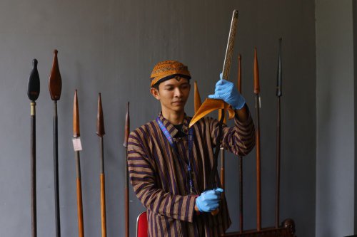 Tradisi Bulan Suro dan Makna Jamasan Pusaka...