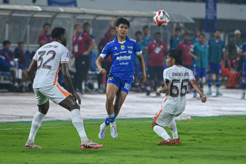 Kata Hodak Soal Fitrah dan Nazriel Serta Permain Muda Lain di Persib