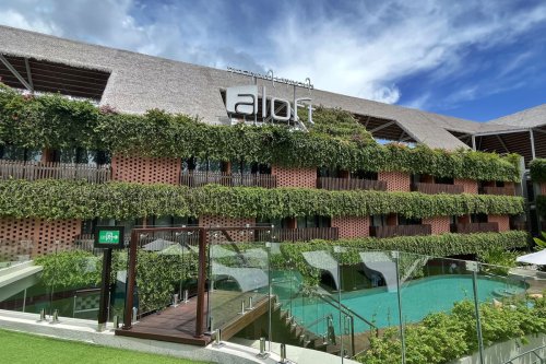 Menginap di Hotel Dekat Pantai Kuta Bali, Liburan Sambil Konser