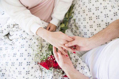 Masa Lalu Pria 74 Tahun yang Menikahi Wanita 24 Tahun di Pacitan