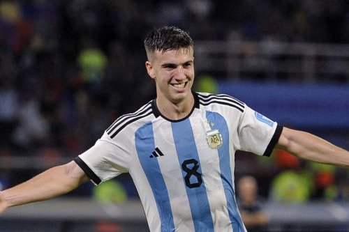 Inter Milan Intip Peluang Transfer Gelandang Como 1907