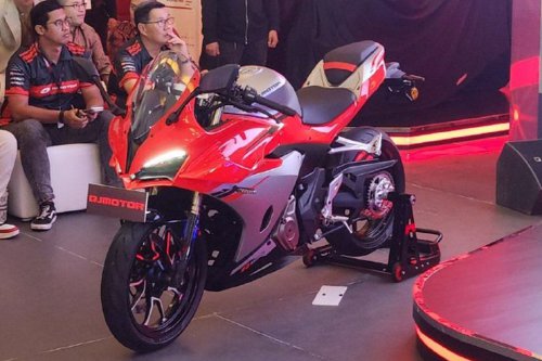 QJMotor, Tourino 250 DX, QJMotor Perkenalkan 2 Motor Baru di IIMS 2026, SRK dan Torino 250
