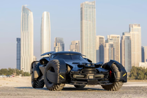 Replika Mobil Batman Pakai Basis Mercedes-Benz CL 55 AMG