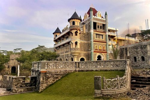 Rute Menuju The Lost World Castle Yogyakarta