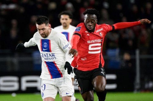 Liga Italia, AC Milan, Paris Saint-Germain, Arnaud Kalimuendo, Dusan Vlahovic, bursa transfer, Bursa Transfer, arnaud kalimuendo, Tak Hanya Dusan Vlahovic, AC Milan Juga Bidik Bomber Buangan PSG