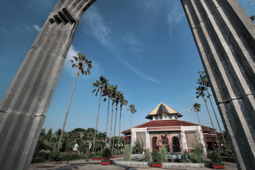 Masjid Kampus UGM, Masjid UGM Bagi-bagi Ribuan Porsi Sahur dan Buka Puasa Gratis Selama Ramadhan 2026