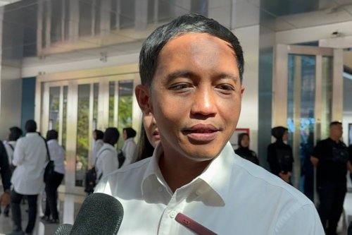Siapa Aziz Wellang? Ini Klarifikasi Sosok yang Terekam Bermain Domino dengan Menteri Karding dan Menhut Raja Juli