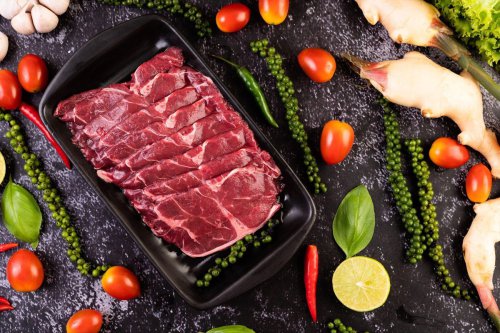 Ini 5 Trik Rahasia Bikin Daging Alot Jadi Super Empuk