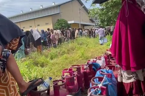 "Pemerintah Tolong Bantu Masyarakat Aceh", Keluhan Warga Banda Aceh di Tengah Kelangkaan LPG