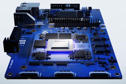 Arduino Ventuno Q, Qualcomm, Qualcomm Rilis Arduino Ventuno Q, Komputer Mini untuk Robot dan Proyek AI