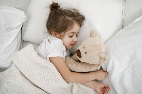 Mengenal Metode Sleep Training, Anak Tidur Sendiri Tanpa Ditimang