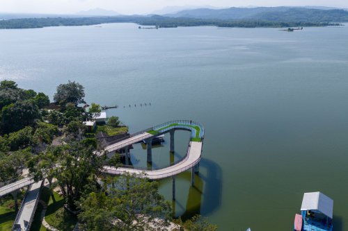 Cara ke Jembatan Kaca Waduk Gajah Mungkur dari Stasiun Wonogiri