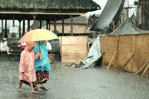 Siap-siap, Lur! BMKG Yogyakarta Prediksi Musim Hujan 2025 Datang Lebih Cepat