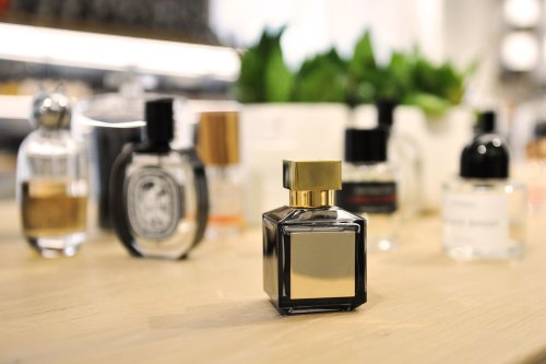 Parfum Jadi Pilihan Pertama Konsumen Saat Belanja Produk Luxury Beauty, Ungguli Skincare dan Makeup