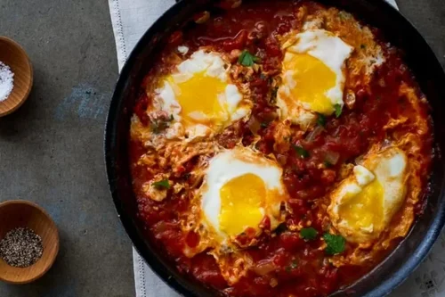 Resep Telur Rebus Saus Tomat yang Lumer untuk Sarapan Spesial