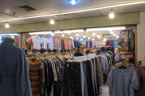 thrifting, menteri keuangan purbaya, kebijakan larangan thrifting, thrifting pasar rabu, kebijakan thrifting di indonesia, ancaman bisnis thrifting, Pedagang Pakaian Bekas Tak Mau Dijadikan Kambing Hitam