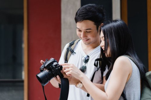 Top 5+ Zodiak Paling Jago Ambil Foto, Sering Diandalkan Saat Berkumpul