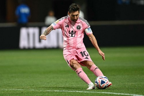 Como 1907, Cesc Fabregas, Lionel Messi, Grup Djarum, Liga Italia, Serie A, Bursa Transfer, liga italia, Fabregas Bicara Rumor Messi ke Como 1907: Istrinya Sempat ke Como
