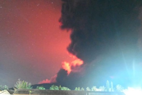 Gunung Lewotobi Meletus, Wisatawan Diimbau Update Info dari Sumber Resmi