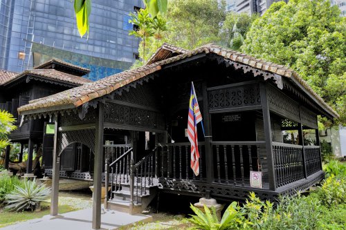 Rumah Tradisional Tertua di Kuala Lumpur ini Mirip Rumah Upin Ipin