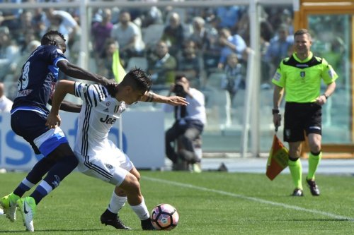 Pescara Terdegradasi ke Serie C, Ultras Mengamuk dan Bentrok dengan Polisi