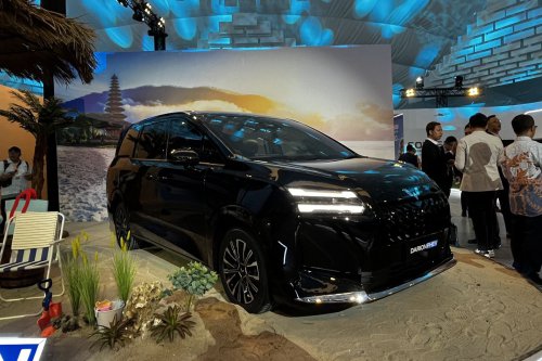 Makin Ketat, Cek Daftar Harga Mobil Hybrid Baru per November 2025