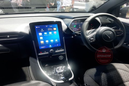 Panduan Lengkap Parkir Paralel Mobil Listrik dengan Towing Mode