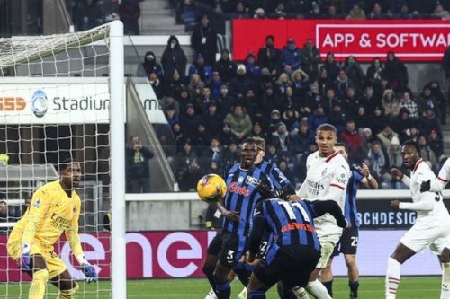 Ademola Lookman Tinggalkan Italia, Inter Milan Tetap Setia Menunggu