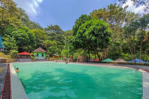 Umbul Pacinan: Wisata Air, Sejarah, dan Mitos di Geopark Gunung Sewu