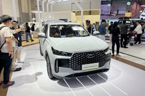 Tiggo Cross CSH: Mobil Hybrid Terjangkau dari Chery