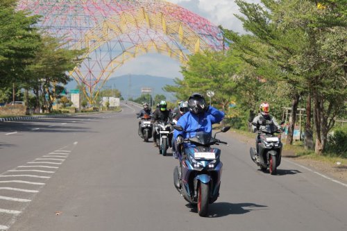 Menjelajahi Keindahan Lombok dengan Yamaha Aerox Alpha