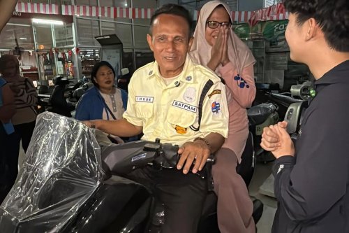 Motor Satpam DPRD Cirebon Dibakar Perusuh, Kini Dapat Ganti Kendaraan Baru