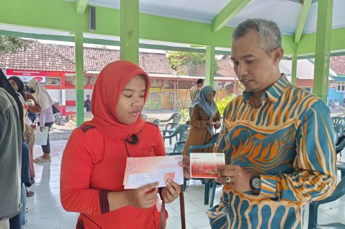 Fokus Sasaran Bansos Berbasis DTSEN, Daftar Bansos yang Diproyeksikan Cair pada 2026, Belum Ada Kepastian Bansos Tambahan 2026, Cara Cek Status Penerima Bansos dengan KTP, Tanda Apabila Terdaftar sebagai Penerima Bansos, Apa Saja Bansos yang Berpotensi Cair di 2026? Ini Daftarnya