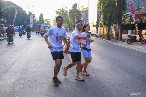 Kisah Suami-Istri Berlari dari Jakarta ke Bali, Hasilkan Donasi Ratusan Juta untuk Gaza