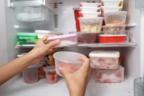Cara Mudah Menghilangkan Bau Amis di Freezer dengan Bahan Dapur