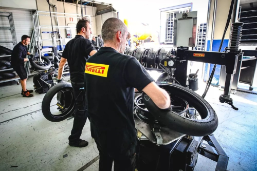 MotoGP, Pirelli, Sirkuit Misano, ban MotoGP, sirkuit misano, Ban Motor, ban motogp, sesi tes valencia, MotoGP 2025, Pirelli Bakal Tes Ban MotoGP Pertama Kali di Sirkuit Misano