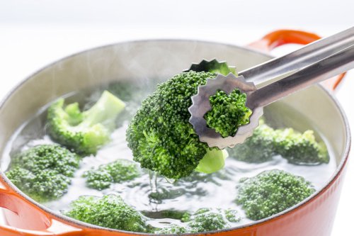 Rebusan Sayuran dan Bahan Dapur Ini Ternyata Bisa untuk Menyuburkan Tanaman