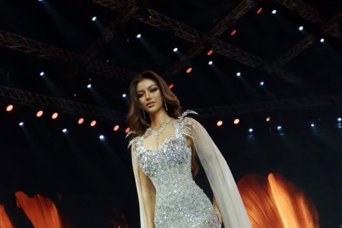 Delegasi Indonesia Sanly Liu Raih Best Skin Award di Miss Universe 2025