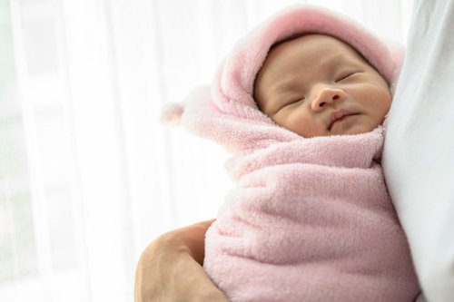 350+ Nama Bayi Perempuan Cantik, Modern, Islami, dan Penuh Makna