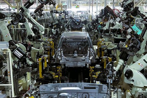 Setia Diarta, kendaraan rendah emisi, Investasi kendaraan listrik, industri otomotif, Produksi Mobil LCEV Buatan Indonesia Tembus 800.000 Unit