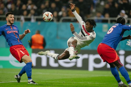 Kobbie Mainoo Hadapi Tantangan Menit Bermain di Man United