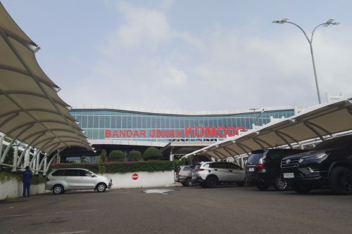 Bandara Internasional Komodo Kembali Beroperasi Selasa Pagi
