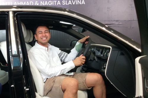 Pajak Tahunan Rolls-Royce, Telat Perpanjangan SIM