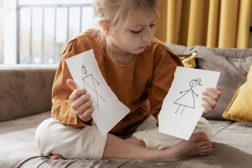 Bukan Perceraian yang Buat Anak Terluka, tapi Cara Orangtua Menghadapi Konflik