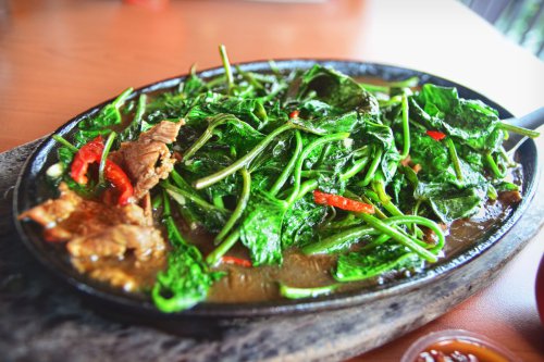 Resep Tumis Kangkung Tetap Hijau dan Renyah, Praktis Pakai Bumbu Iris