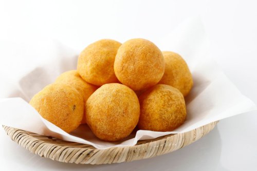 Resep Bola Ubi Kopong Tepung Tapioka, Renyah dan Kokoh!
